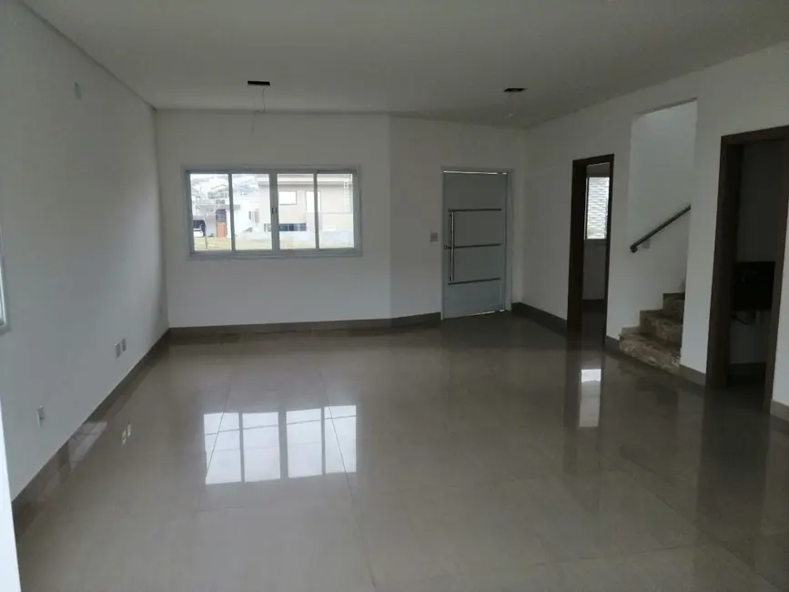 Foto 3 de Sobrado com 3 quartos à venda, 214m2 em Cacapava - SP
