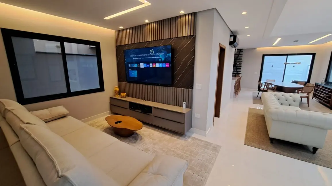 Sobrado com 4 quartos à venda, 269m2 em Sao Jose Dos Campos - SP - imagem 6 Foto 6 de Sobrado com 4 quartos à venda, 269m2 em Sao Jose Dos Campos - SP