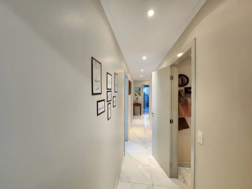Apartamento com 4 quartos à venda, 190m2 em Sao Jose Dos Campos - SP - imagem 8 Foto 8 de Apartamento com 4 quartos à venda, 190m2 em Sao Jose Dos Campos - SP