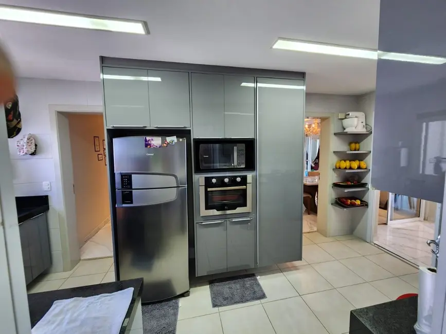 Apartamento com 4 quartos à venda, 190m2 em Sao Jose Dos Campos - SP - imagem 5 Foto 5 de Apartamento com 4 quartos à venda, 190m2 em Sao Jose Dos Campos - SP