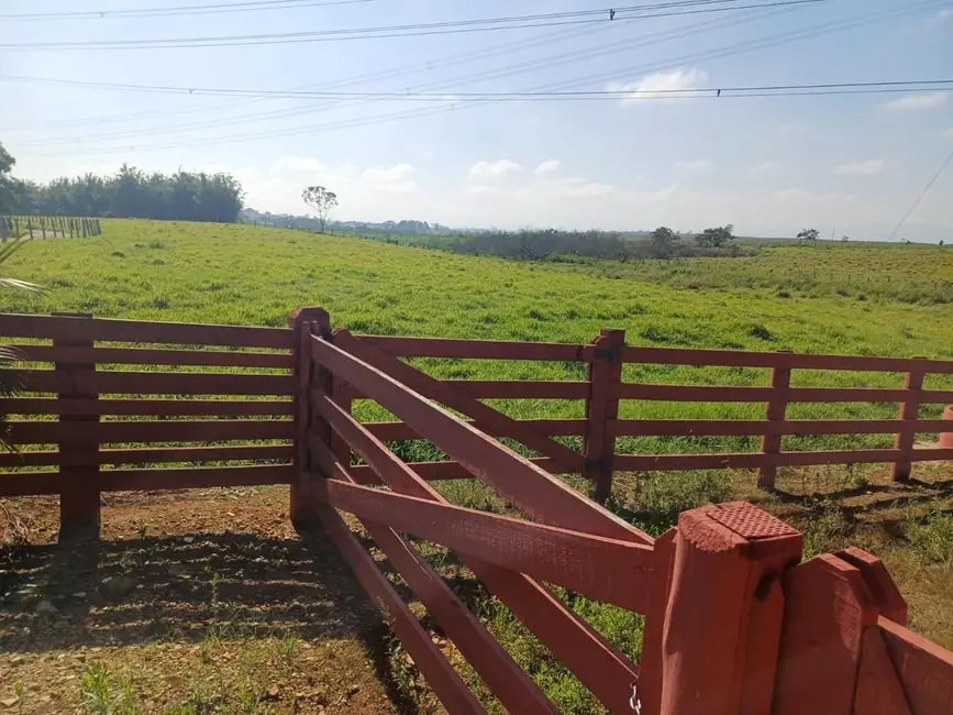Foto 6 de Sítio / Rancho com 1 quarto à venda, 100m2 em Centro, Guaratingueta - SP