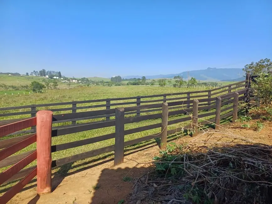 Foto 5 de Sítio / Rancho com 1 quarto à venda, 100m2 em Centro, Guaratingueta - SP