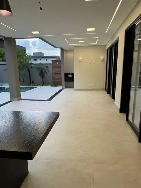 Casa de Condomínio com 4 quartos à venda, 400m2 em Sao Jose Dos Campos - SP - imagem 8 Foto 8 de Casa de Condomínio com 4 quartos à venda, 400m2 em Sao Jose Dos Campos - SP