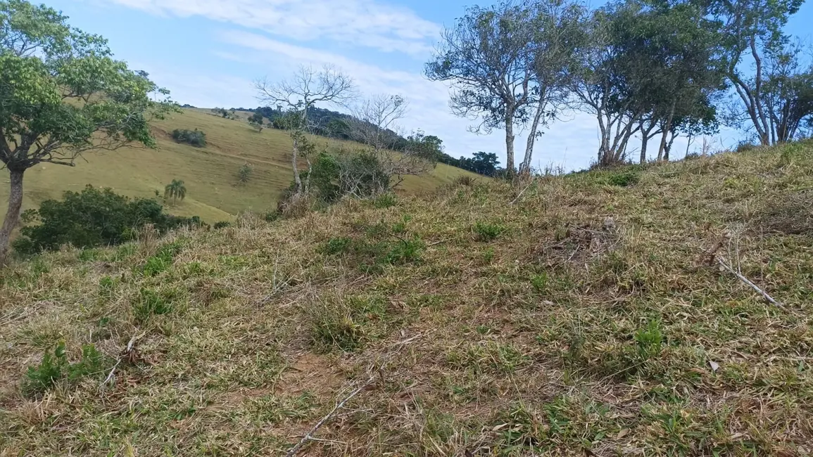 Sítio / Rancho com 3 quartos à venda, 300m2 em Paraibuna - SP - imagem 9 Foto 9 de Sítio / Rancho com 3 quartos à venda, 300m2 em Paraibuna - SP