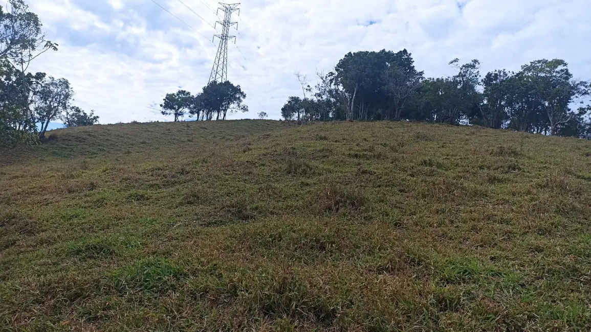 Sítio / Rancho com 3 quartos à venda, 300m2 em Paraibuna - SP - imagem 8 Foto 8 de Sítio / Rancho com 3 quartos à venda, 300m2 em Paraibuna - SP