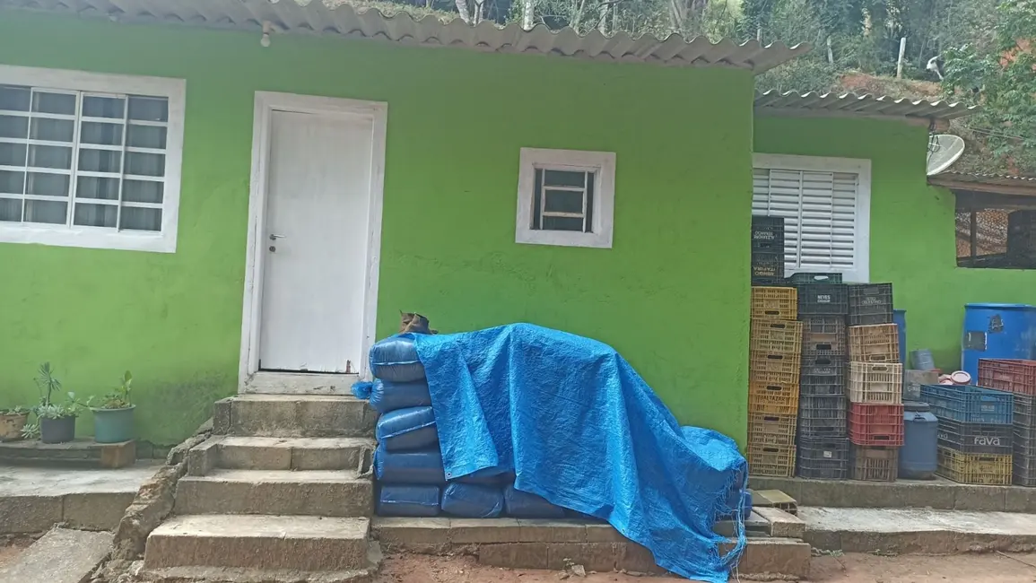 Sítio / Rancho com 3 quartos à venda, 300m2 em Paraibuna - SP - imagem 6 Foto 6 de Sítio / Rancho com 3 quartos à venda, 300m2 em Paraibuna - SP