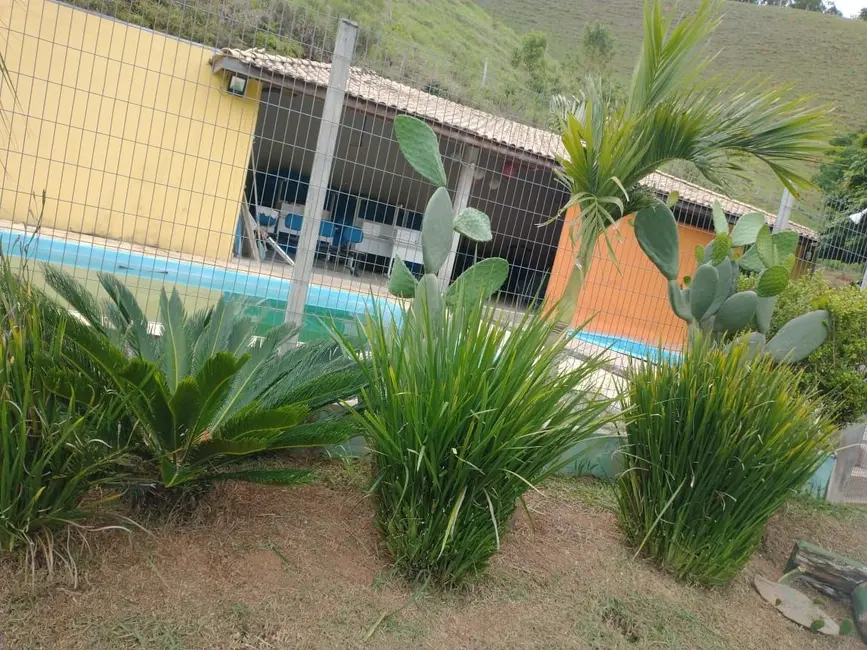 Sítio / Rancho com 3 quartos à venda, 300m2 em Paraibuna - SP - imagem 9 Foto 9 de Sítio / Rancho com 3 quartos à venda, 300m2 em Paraibuna - SP