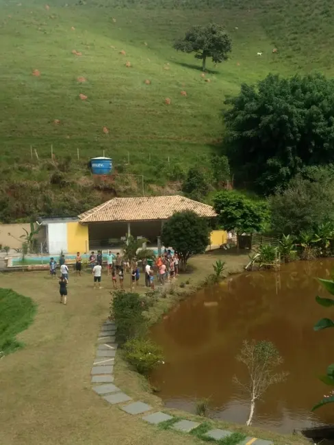 Sítio / Rancho com 3 quartos à venda, 300m2 em Paraibuna - SP - imagem 2 Foto 2 de Sítio / Rancho com 3 quartos à venda, 300m2 em Paraibuna - SP