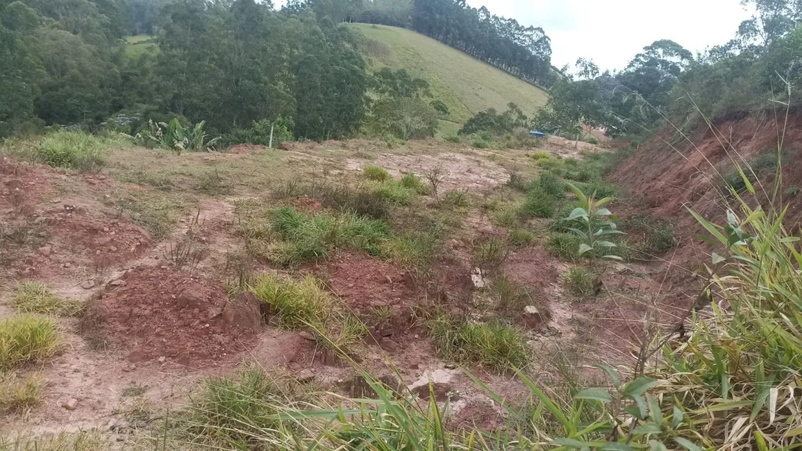 Sítio / Rancho com 3 quartos à venda, 300m2 em Paraibuna - SP - imagem 7 Foto 7 de Sítio / Rancho com 3 quartos à venda, 300m2 em Paraibuna - SP