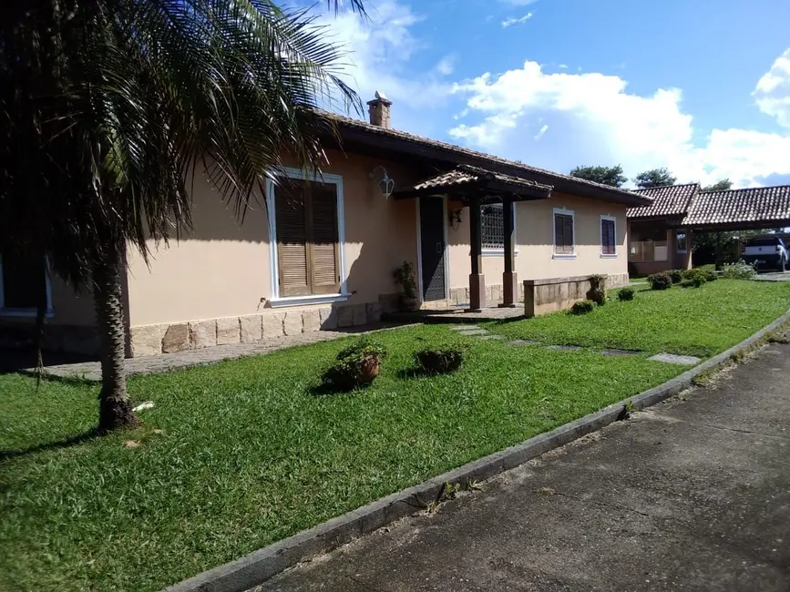 Foto 9 de Sítio / Rancho com 5 quartos à venda, 200m2 em Vila Santos, Cacapava - SP