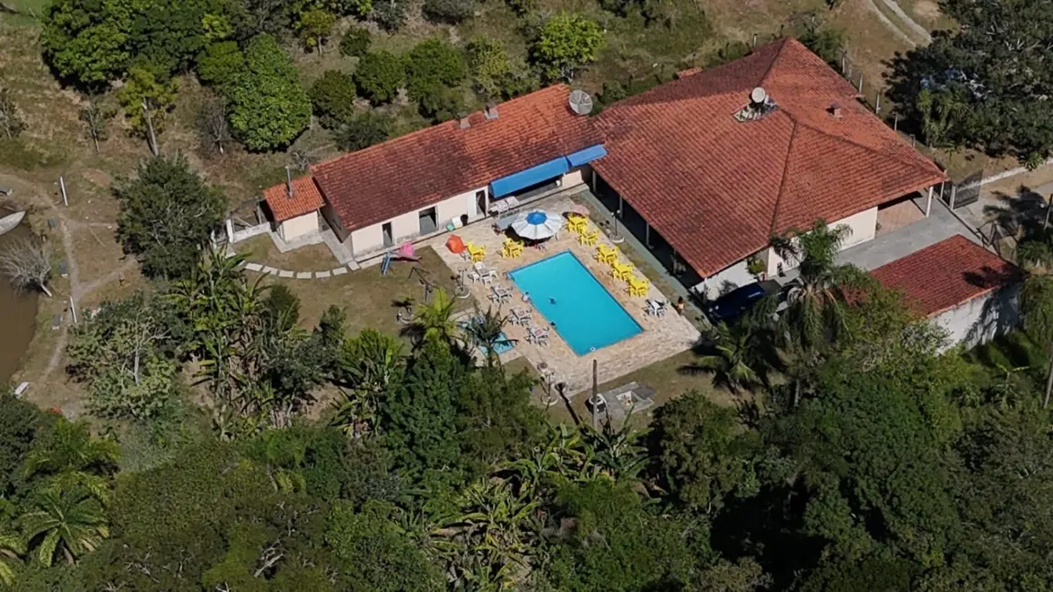 Sítio / Rancho com 5 quartos à venda, 200m2 em Sao Jose Dos Campos - SP - imagem 9 Foto 9 de Sítio / Rancho com 5 quartos à venda, 200m2 em Sao Jose Dos Campos - SP
