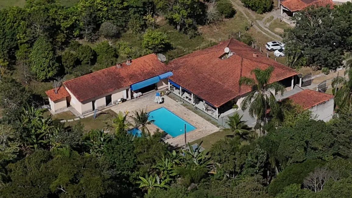 Sítio / Rancho com 5 quartos à venda, 200m2 em Sao Jose Dos Campos - SP - imagem 2 Foto 2 de Sítio / Rancho com 5 quartos à venda, 200m2 em Sao Jose Dos Campos - SP
