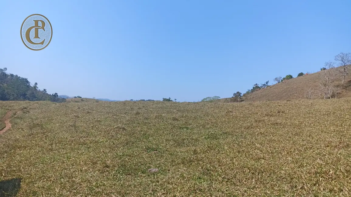 Sítio / Rancho com 3 quartos à venda, 500m2 em Sao Jose Dos Campos - SP - imagem 8 Foto 8 de Sítio / Rancho com 3 quartos à venda, 500m2 em Sao Jose Dos Campos - SP