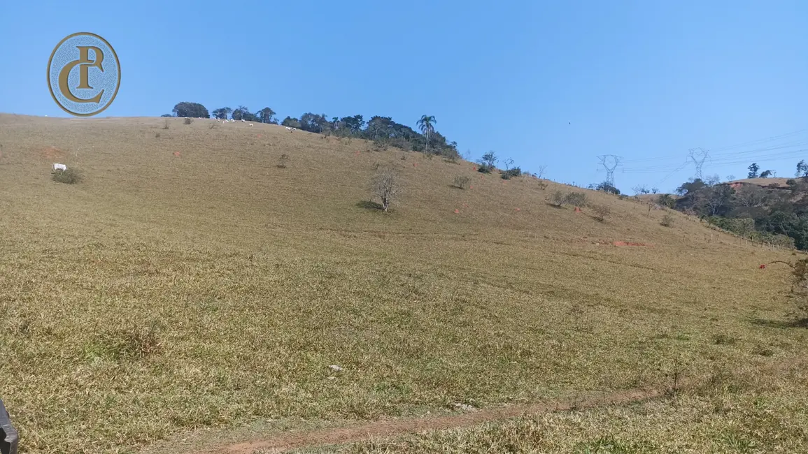Sítio / Rancho com 3 quartos à venda, 500m2 em Sao Jose Dos Campos - SP - imagem 5 Foto 5 de Sítio / Rancho com 3 quartos à venda, 500m2 em Sao Jose Dos Campos - SP