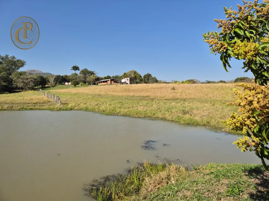 Foto 7 de Sítio / Rancho com 4 quartos à venda, 500m2 em Centro, Cacapava - SP