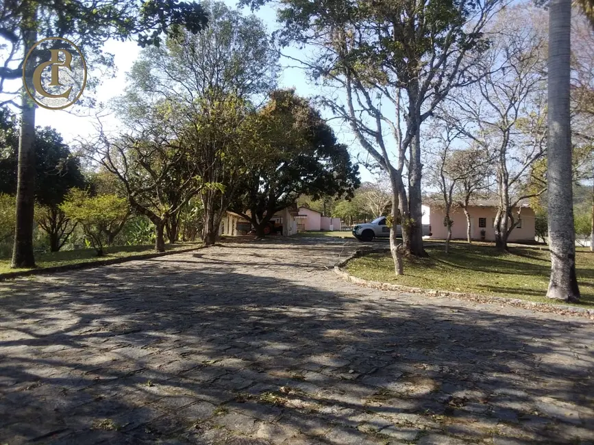 Foto 3 de Sítio / Rancho com 4 quartos à venda, 500m2 em Centro, Cacapava - SP