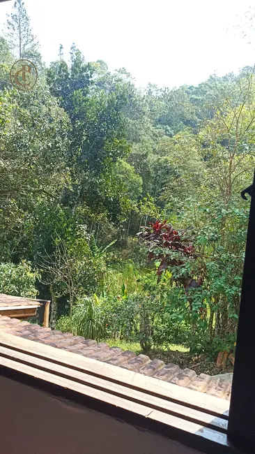 Chácara com 4 quartos à venda, 800m2 em Paraibuna - SP - imagem 3 Foto 3 de Chácara com 4 quartos à venda, 800m2 em Paraibuna - SP