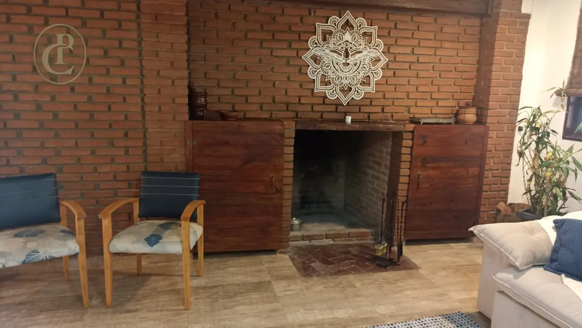 Chácara com 4 quartos à venda, 800m2 em Paraibuna - SP - imagem 4 Foto 4 de Chácara com 4 quartos à venda, 800m2 em Paraibuna - SP