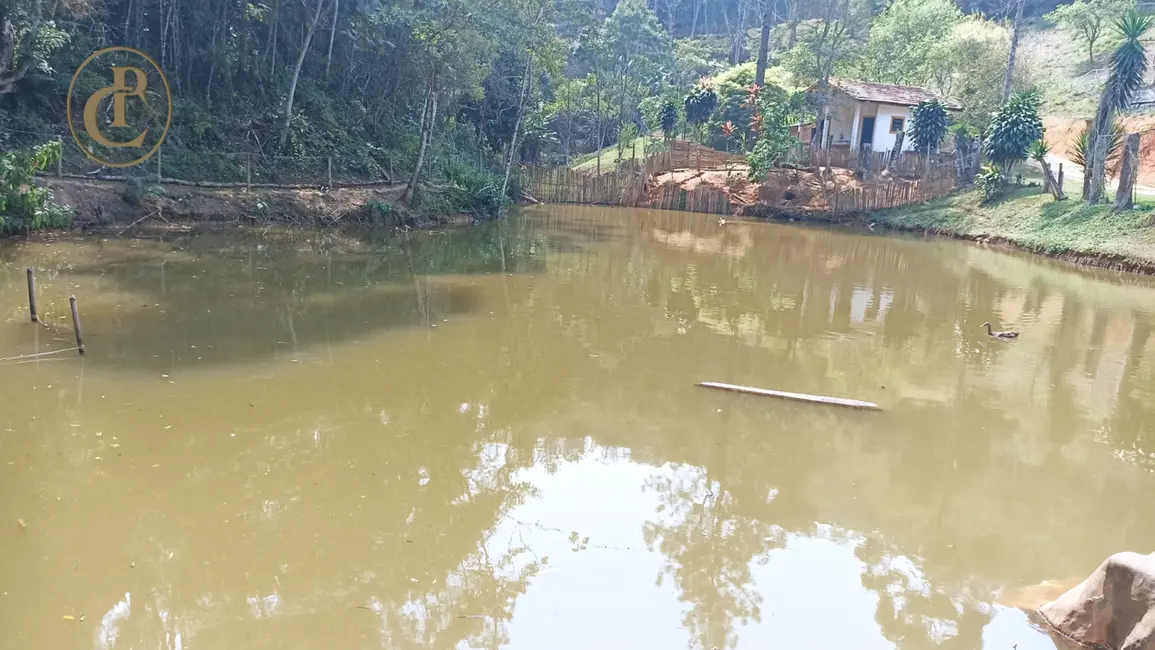 Chácara com 4 quartos à venda, 800m2 em Paraibuna - SP - imagem 2 Foto 2 de Chácara com 4 quartos à venda, 800m2 em Paraibuna - SP