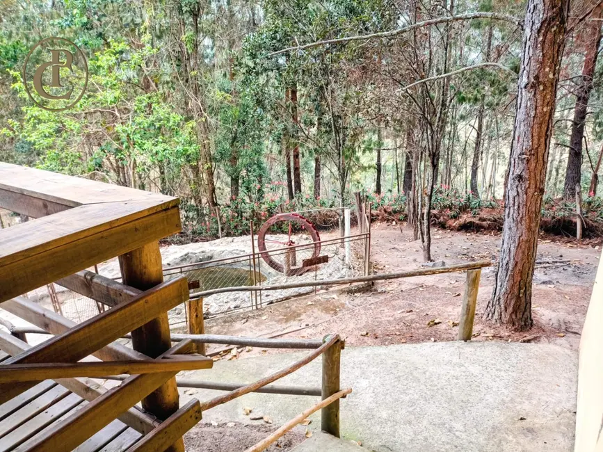 Foto 1 de Sítio / Rancho com 5 quartos à venda, 121000m2 em Centro, Guaratingueta - SP