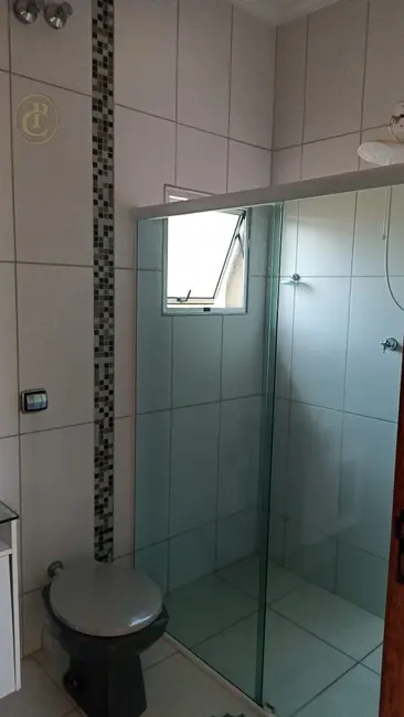 Chácara com 3 quartos à venda, 350m2 em Paraibuna - SP - imagem 3 Foto 3 de Chácara com 3 quartos à venda, 350m2 em Paraibuna - SP