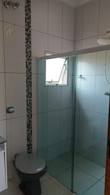 Chácara com 3 quartos à venda, 350m2 em Paraibuna - SP - imagem 4 Foto 4 de Chácara com 3 quartos à venda, 350m2 em Paraibuna - SP