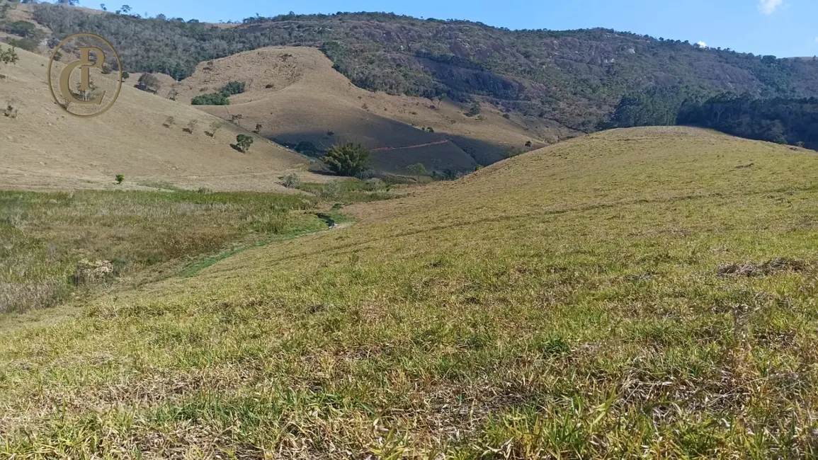 Sítio / Rancho com 3 quartos à venda, 300m2 em Paraibuna - SP - imagem 1 Foto 1 de Sítio / Rancho com 3 quartos à venda, 300m2 em Paraibuna - SP