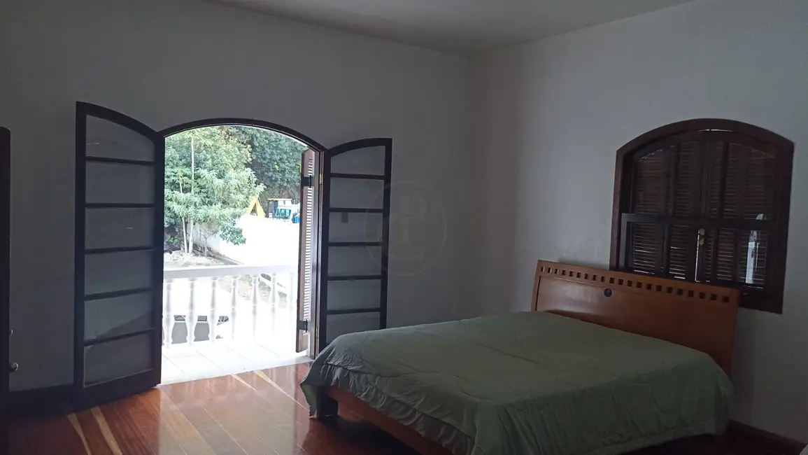 Casa com 4 quartos à venda, 1800m2 em Centro, Paraibuna - SP - imagem 1 Foto 1 de Casa com 4 quartos à venda, 1800m2 em Centro, Paraibuna - SP