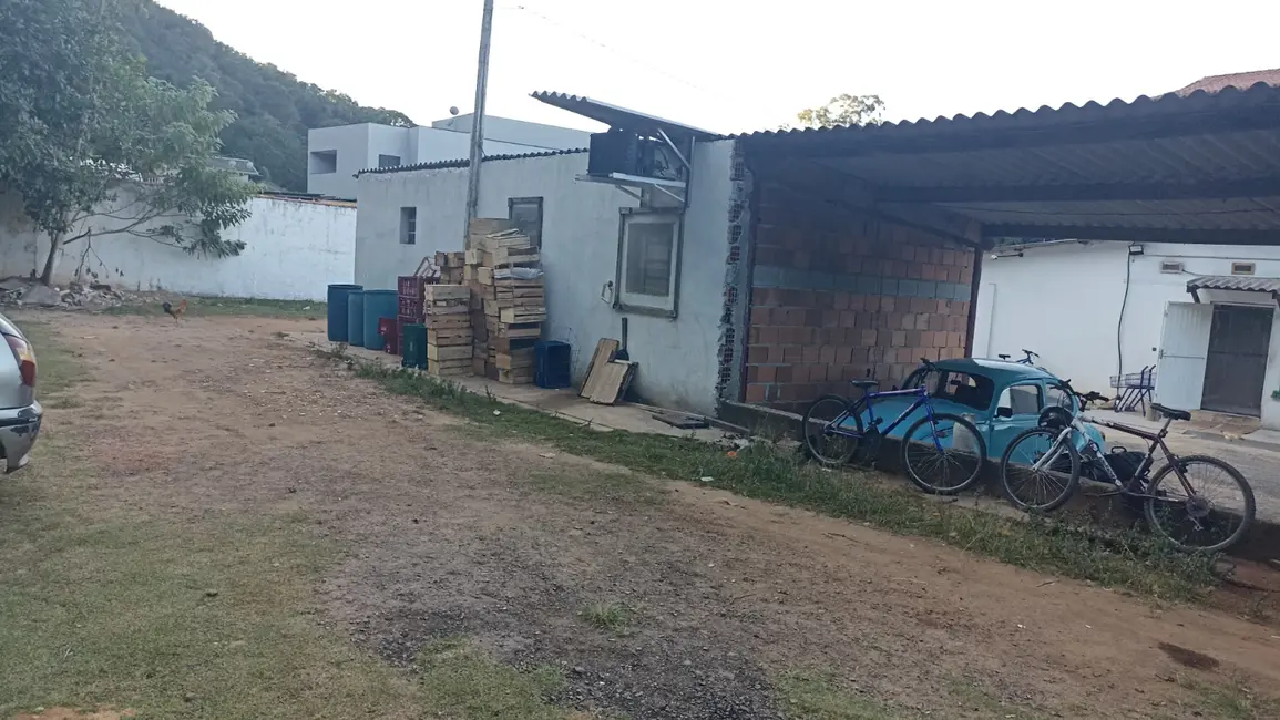 Casa com 4 quartos à venda, 1800m2 em Centro, Paraibuna - SP - imagem 4 Foto 4 de Casa com 4 quartos à venda, 1800m2 em Centro, Paraibuna - SP
