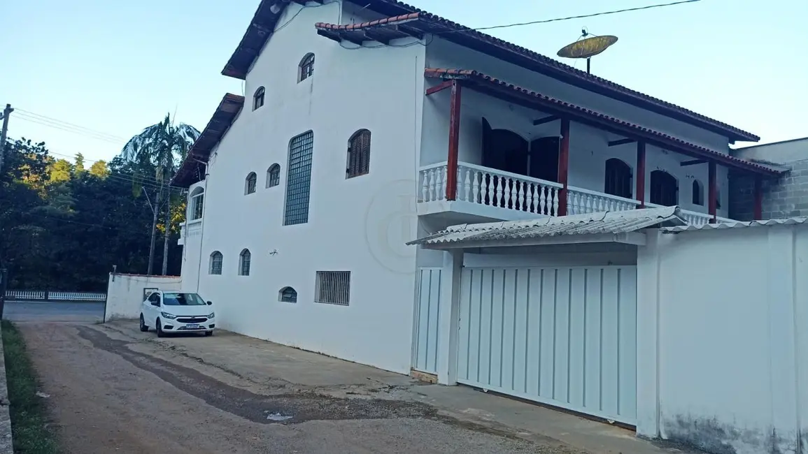 Casa com 4 quartos à venda, 1800m2 em Centro, Paraibuna - SP - imagem 2 Foto 2 de Casa com 4 quartos à venda, 1800m2 em Centro, Paraibuna - SP