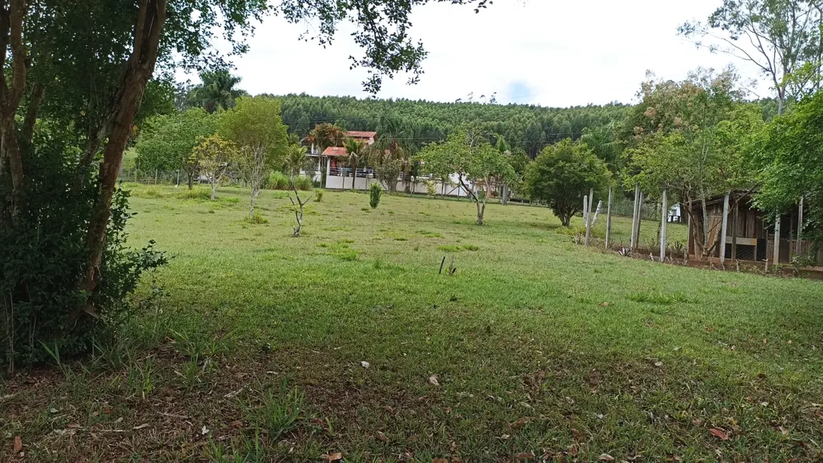 Sítio / Rancho com 5 quartos à venda, 600m2 em Paraibuna - SP - imagem 1 Foto 1 de Sítio / Rancho com 5 quartos à venda, 600m2 em Paraibuna - SP