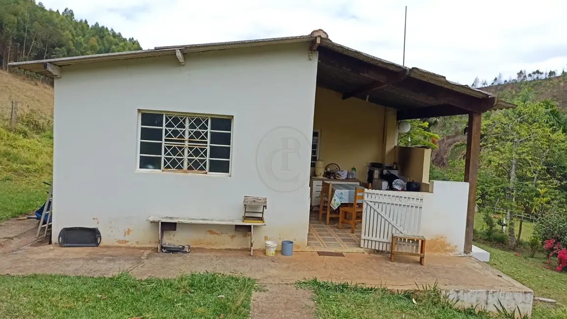 Sítio / Rancho com 5 quartos à venda, 600m2 em Paraibuna - SP - imagem 7 Foto 7 de Sítio / Rancho com 5 quartos à venda, 600m2 em Paraibuna - SP