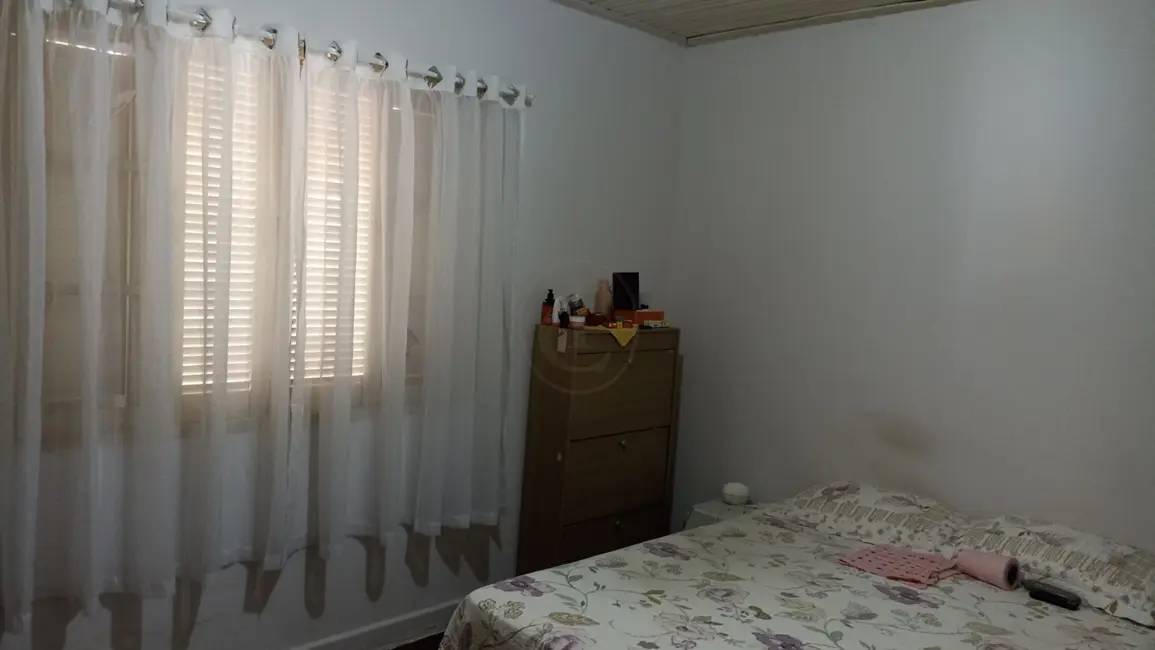 Casa com 3 quartos à venda, 120m2 em Centro, Paraibuna - SP - imagem 8 Foto 8 de Casa com 3 quartos à venda, 120m2 em Centro, Paraibuna - SP
