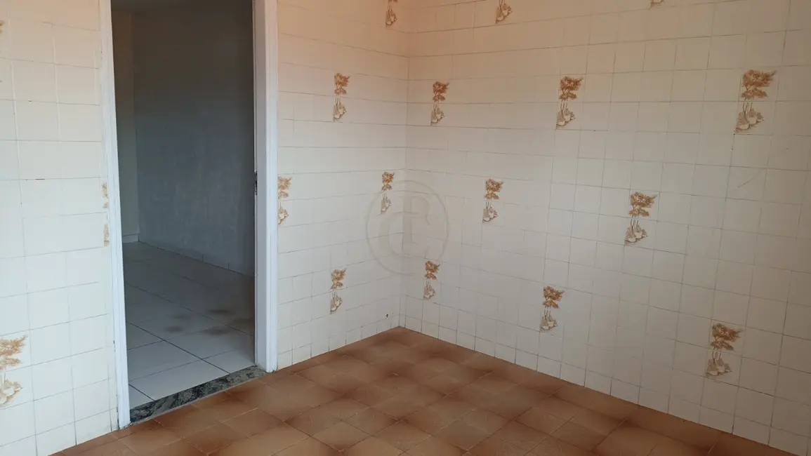 Casa com 3 quartos à venda, 120m2 em Centro, Paraibuna - SP - imagem 2 Foto 2 de Casa com 3 quartos à venda, 120m2 em Centro, Paraibuna - SP