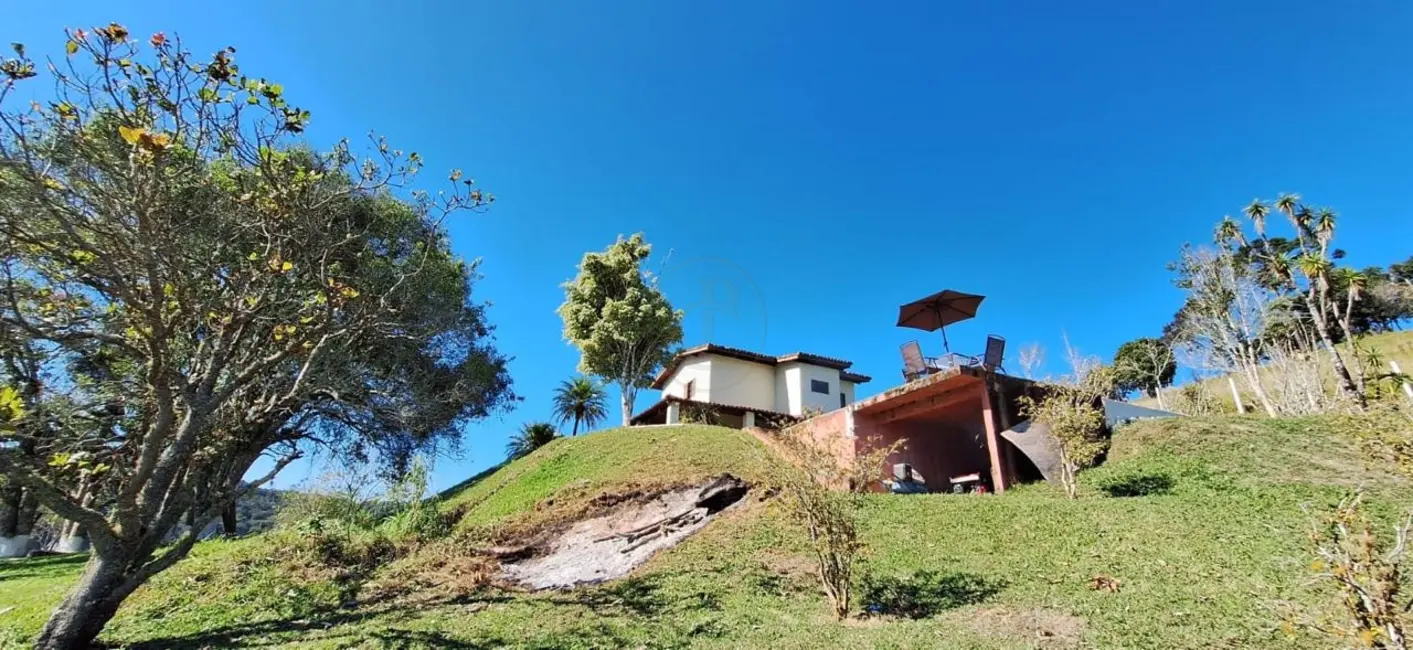 Sítio / Rancho com 2 quartos à venda, 450m2 em Paraibuna - SP - imagem 3 Foto 3 de Sítio / Rancho com 2 quartos à venda, 450m2 em Paraibuna - SP