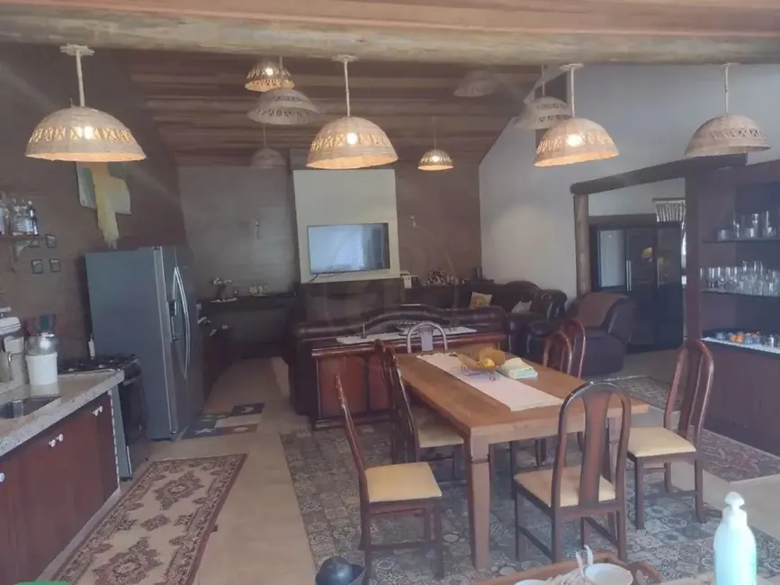Sítio / Rancho com 2 quartos à venda, 400m2 em Paraibuna - SP - imagem 7 Foto 7 de Sítio / Rancho com 2 quartos à venda, 400m2 em Paraibuna - SP
