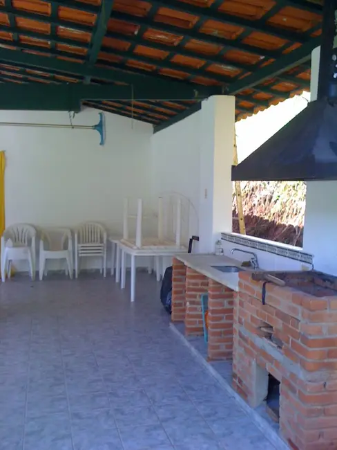 Sítio / Rancho com 2 quartos à venda, 400m2 em Paraibuna - SP - imagem 2 Foto 2 de Sítio / Rancho com 2 quartos à venda, 400m2 em Paraibuna - SP