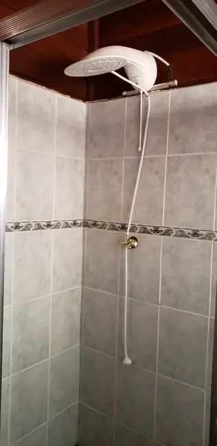 Sítio / Rancho com 2 quartos à venda, 400m2 em Paraibuna - SP - imagem 3 Foto 3 de Sítio / Rancho com 2 quartos à venda, 400m2 em Paraibuna - SP
