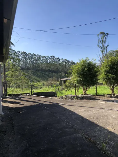 Fazenda / Haras com 4 quartos à venda, 300m2 em Paraibuna - SP - imagem 5 Foto 5 de Fazenda / Haras com 4 quartos à venda, 300m2 em Paraibuna - SP