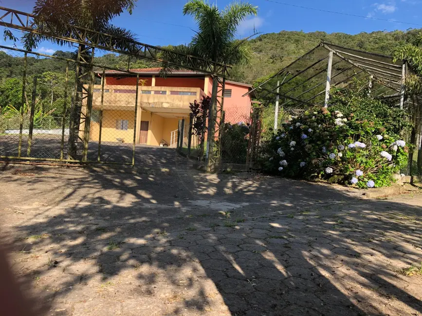 Fazenda / Haras com 4 quartos à venda, 300m2 em Paraibuna - SP - imagem 8 Foto 8 de Fazenda / Haras com 4 quartos à venda, 300m2 em Paraibuna - SP