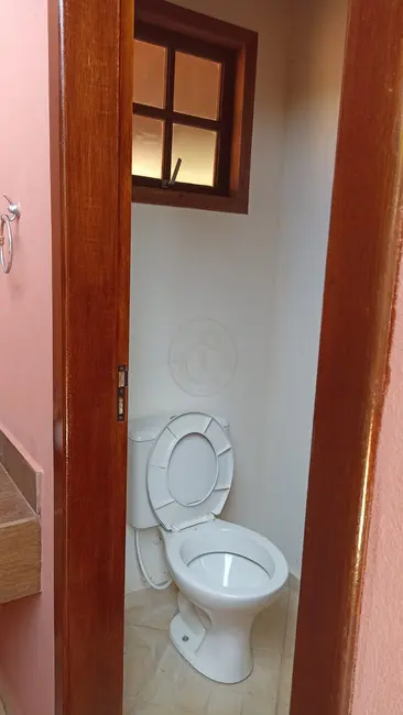 Chácara com 3 quartos à venda, 200m2 em Jambeiro - SP - imagem 4 Foto 4 de Chácara com 3 quartos à venda, 200m2 em Jambeiro - SP
