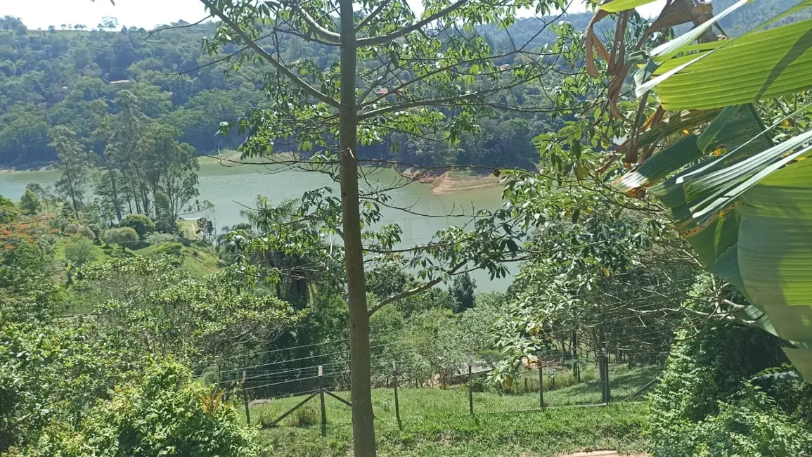 Chácara com 3 quartos à venda, 200m2 em Jambeiro - SP - imagem 2 Foto 2 de Chácara com 3 quartos à venda, 200m2 em Jambeiro - SP