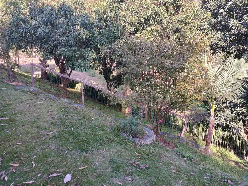 Chácara com 3 quartos à venda, 300m2 em Paraibuna - SP - imagem 7 Foto 7 de Chácara com 3 quartos à venda, 300m2 em Paraibuna - SP