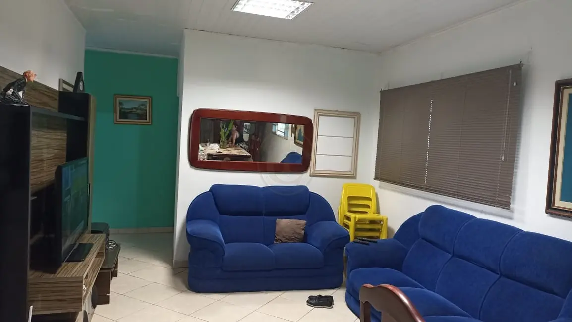 Chácara com 2 quartos à venda, 100m2 em Paraibuna - SP - imagem 2 Foto 2 de Chácara com 2 quartos à venda, 100m2 em Paraibuna - SP