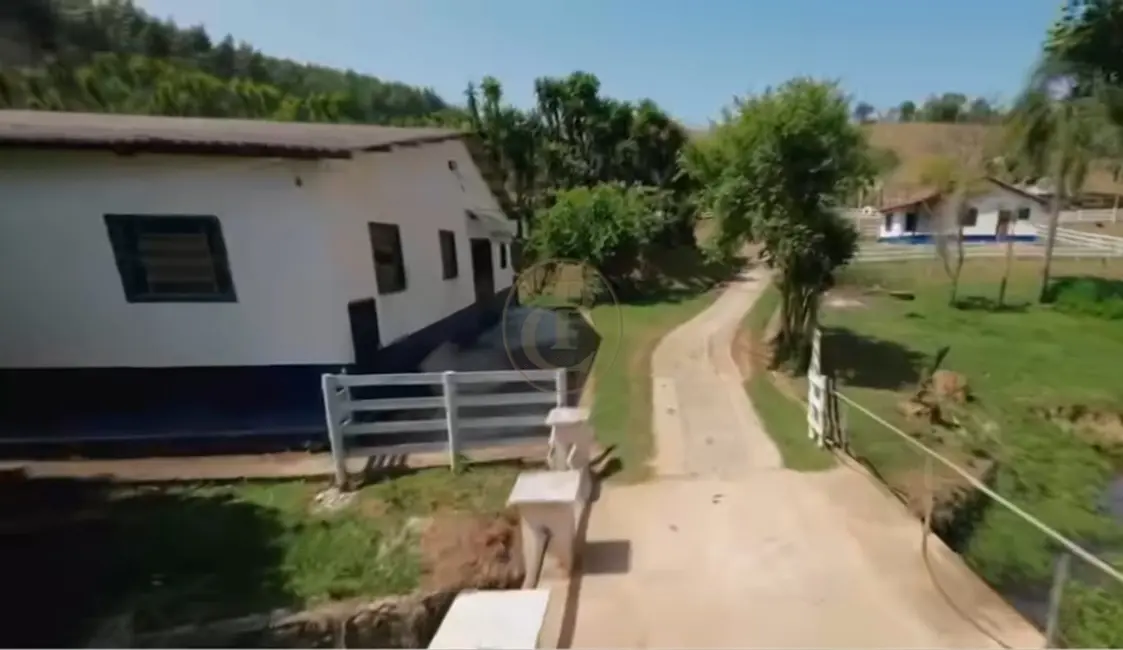 Sítio / Rancho com 3 quartos à venda, 250m2 em Paraibuna - SP - imagem 1 Foto 1 de Sítio / Rancho com 3 quartos à venda, 250m2 em Paraibuna - SP