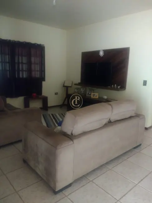 Chácara com 6 quartos à venda, 400m2 em Centro, Paraibuna - SP - imagem 5 Foto 5 de Chácara com 6 quartos à venda, 400m2 em Centro, Paraibuna - SP