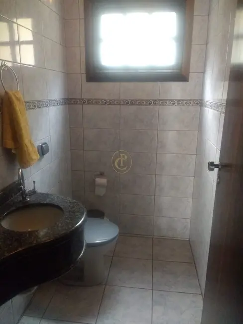 Chácara com 6 quartos à venda, 400m2 em Centro, Paraibuna - SP - imagem 8 Foto 8 de Chácara com 6 quartos à venda, 400m2 em Centro, Paraibuna - SP