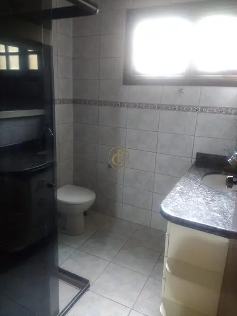 Chácara com 6 quartos à venda, 400m2 em Centro, Paraibuna - SP - imagem 1 Foto 1 de Chácara com 6 quartos à venda, 400m2 em Centro, Paraibuna - SP