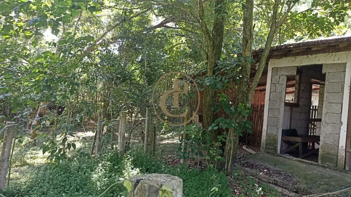 Chácara com 3 quartos à venda, 244m2 em Paraibuna - SP - imagem 2 Foto 2 de Chácara com 3 quartos à venda, 244m2 em Paraibuna - SP