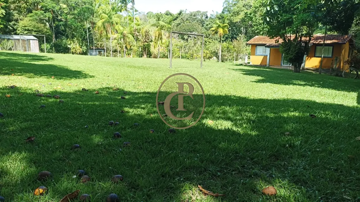 Chácara com 3 quartos à venda, 244m2 em Paraibuna - SP - imagem 8 Foto 8 de Chácara com 3 quartos à venda, 244m2 em Paraibuna - SP